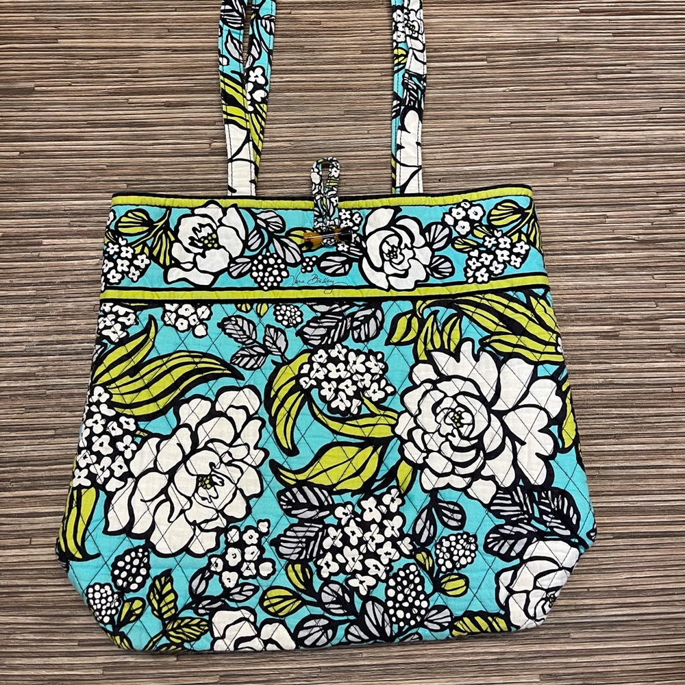 Island blooms Vera Bradley quilted tote bag